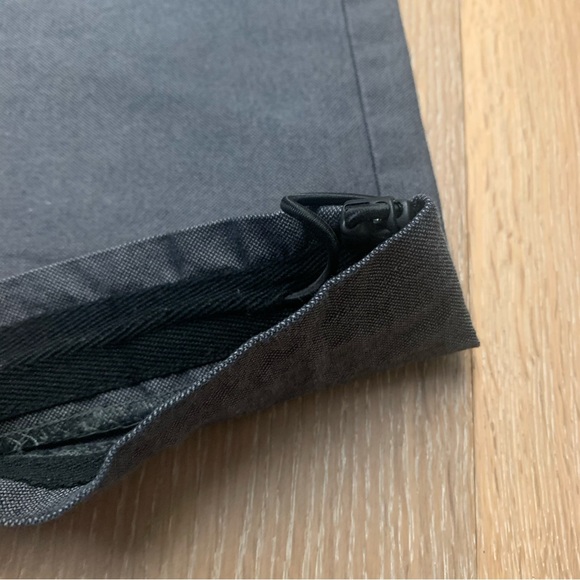 - Armani Exchange Men’s Pants 33 Short - Picture 9 of 11